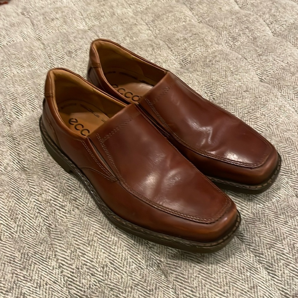 Ecco Helsinki slip on dress shoes size EU 41
